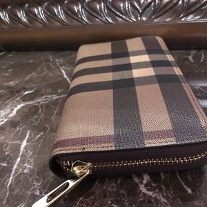 Burberry wallet